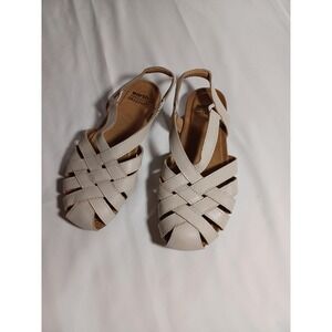 Earth Origins Sandals Womens Size 6.5W Beige Berri Wide Fisherman Slingback